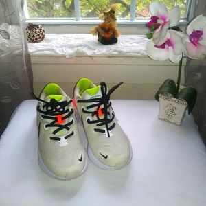 Nike Renew Run Sneakers